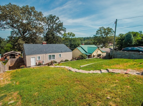 Photo - 1619 Graymont Ave W