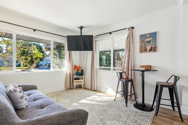 Photo - 463 85th Ave