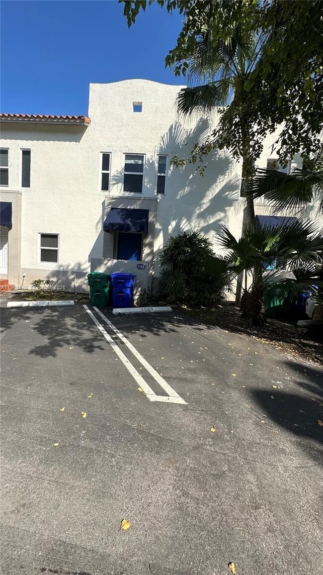 Photo - 3063 Center St