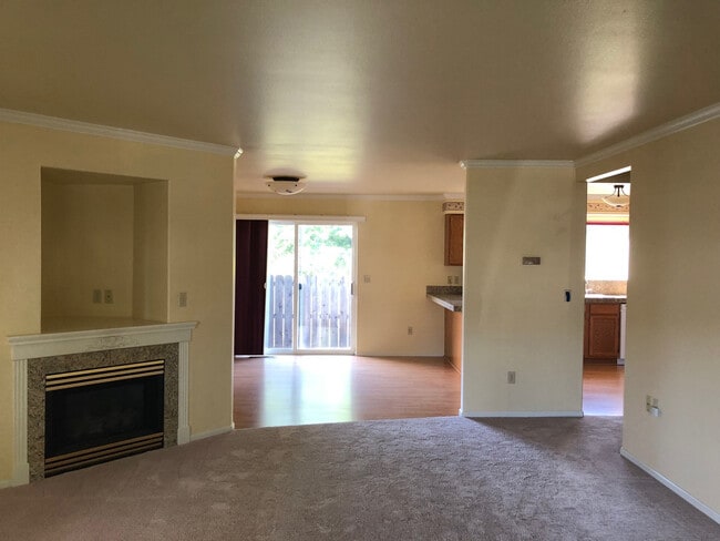 172 NE Rifle Range St