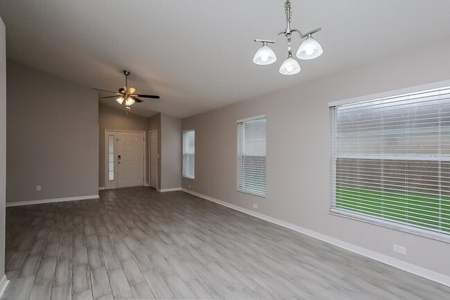 Photo - 6609 Northhaven Ct