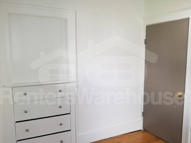 Photo - 112 5th St