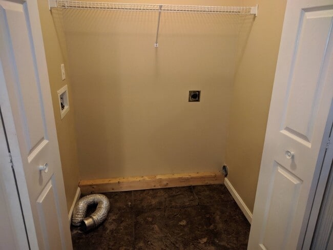 Photo - 1527 Lynch Ln Unit B
