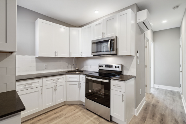 Building Photo - 1223 W Somerset St Rental