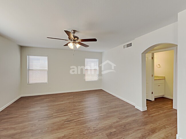 Photo - 16853 W Fillmore St