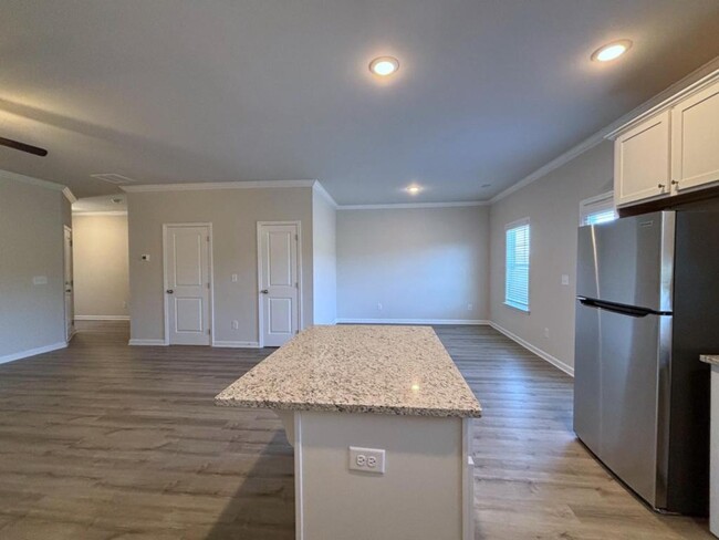Photo - 128 Chase Xing Townhome
