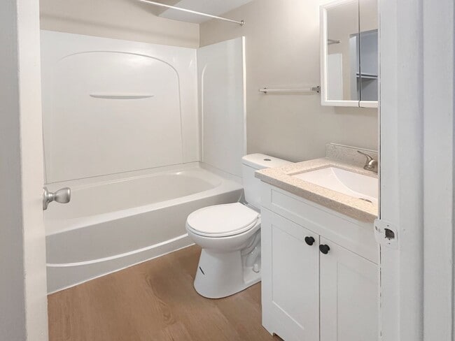 Photo - 1605 Bacon Ave Unit 3