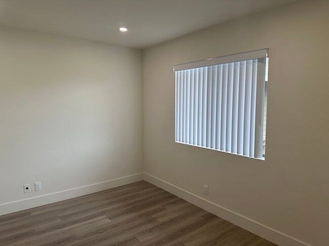 Photo - 219 E Maple St