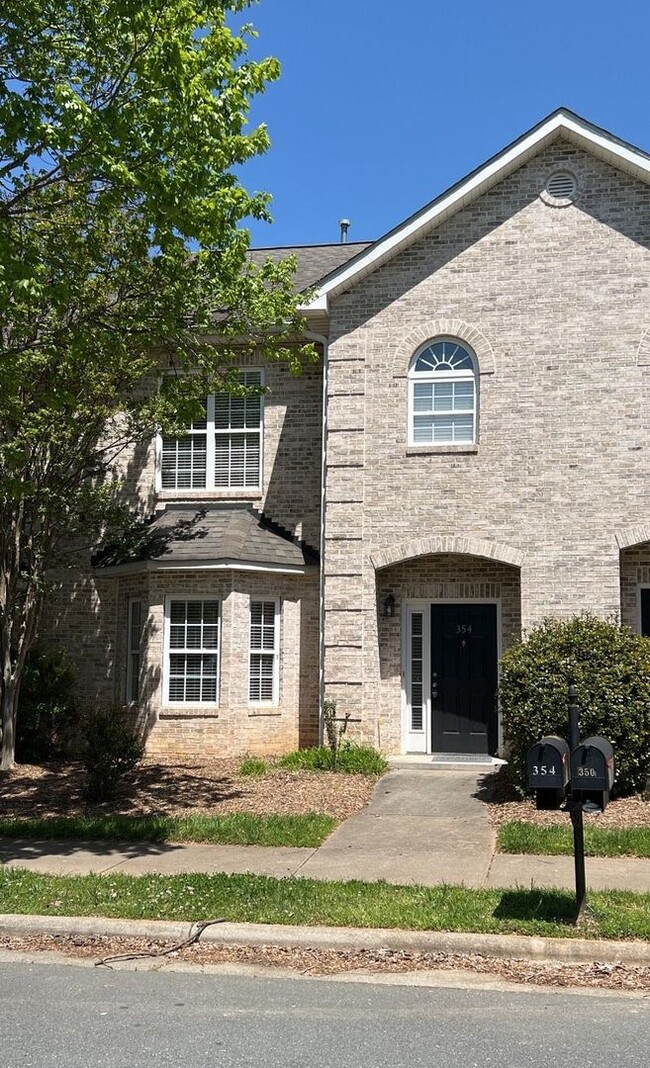Townhouse For Rent - Townhouse For Rent