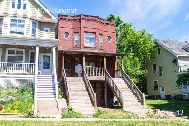 Building Photo - 205 E 6th St Unit #3 Rental