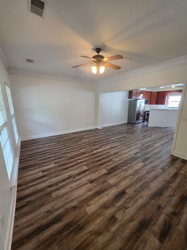 Photo - 7025 Sunnywood Dr