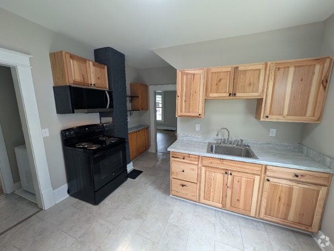 Building Photo - 1825 Patterson Ave SW Rental