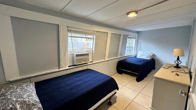 Photo - 418 52nd St Unidad 2