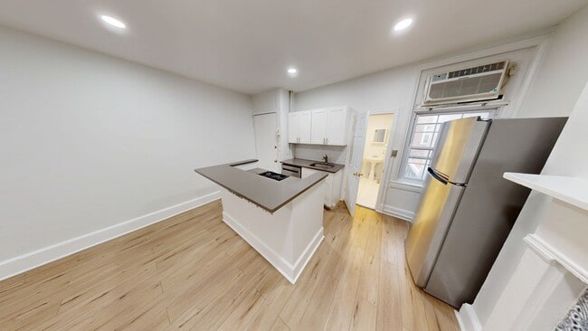 Photo - 312 S 16th St Unit 2F