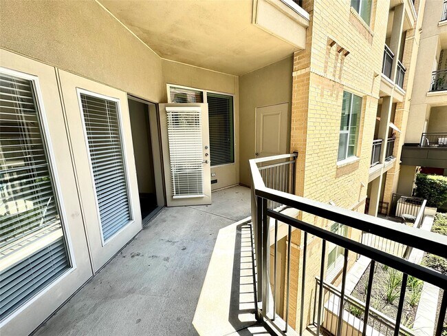 Photo - 2111 Westheimer Rd