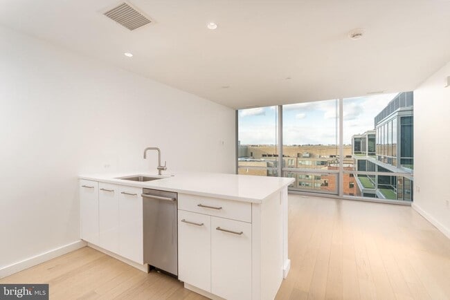 Photo - 1110 23rd St NW Unit PH12