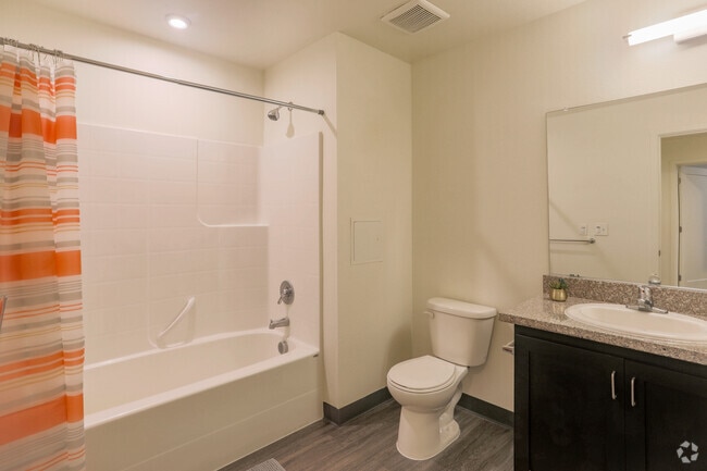 2BR, 1BA - 840SF