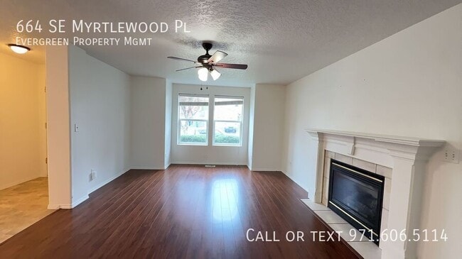 Photo - 664 SE Myrtlewood Pl