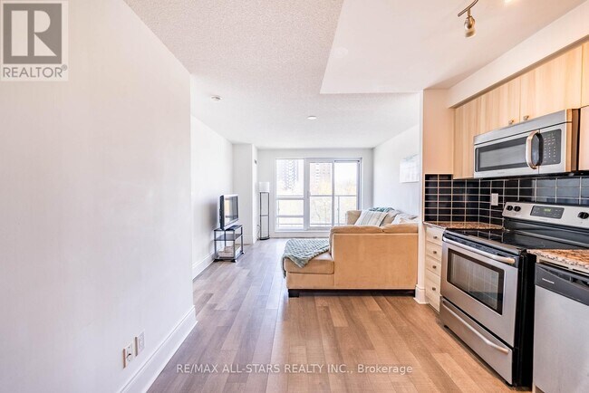 Photo - 2015 Sheppard Ave E Unit 407