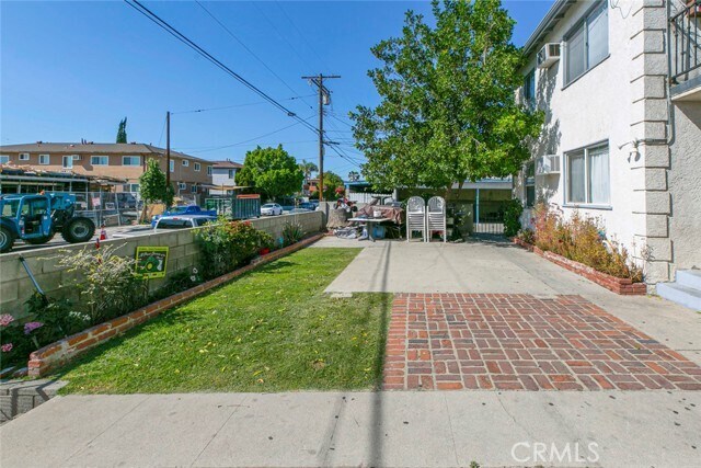 Photo - 11659 Hamlin St Unit 6