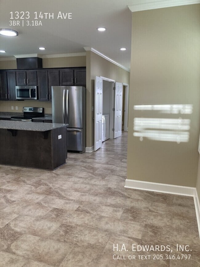 Photo - 1323 14th Ave Casa