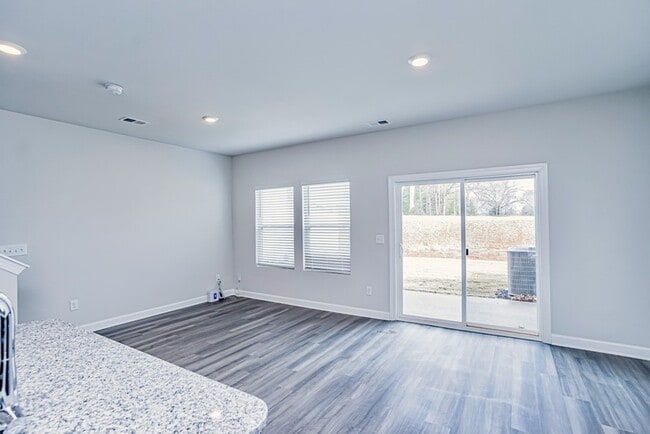 Photo - 126 Telford Dr