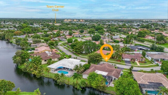 Photo - 16530 Lake Tree Dr