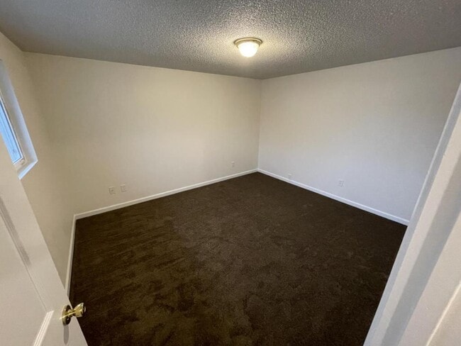 Photo - 1640 Lawnridge St SW