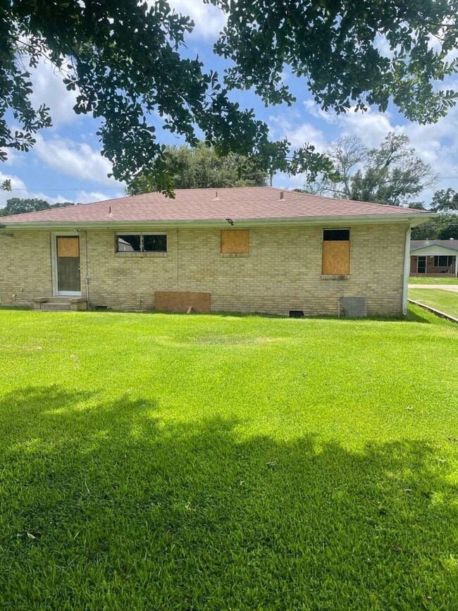 Photo - 2 Bedroom House in New Iberia