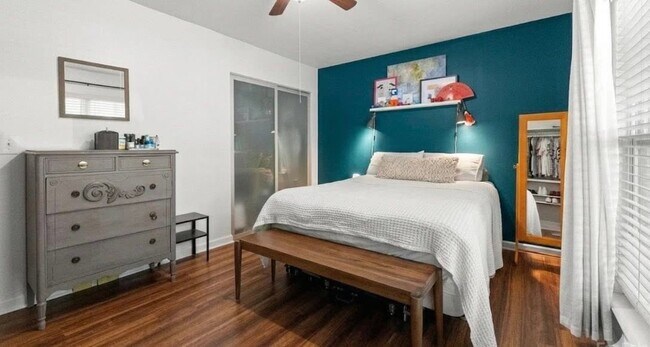 Photo - 525 N Graham St Unit 1F