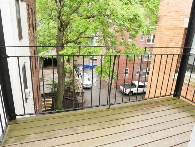 Photo - 429 Harvard St Unit 6