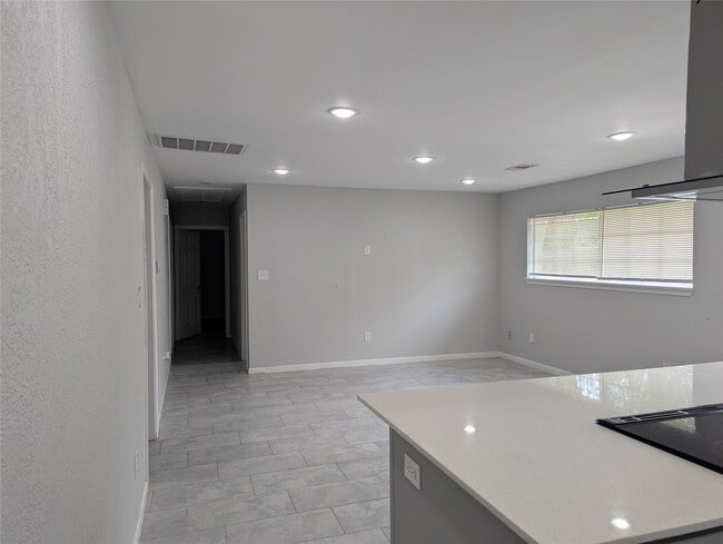 Photo - 5737 Alvarado Dr