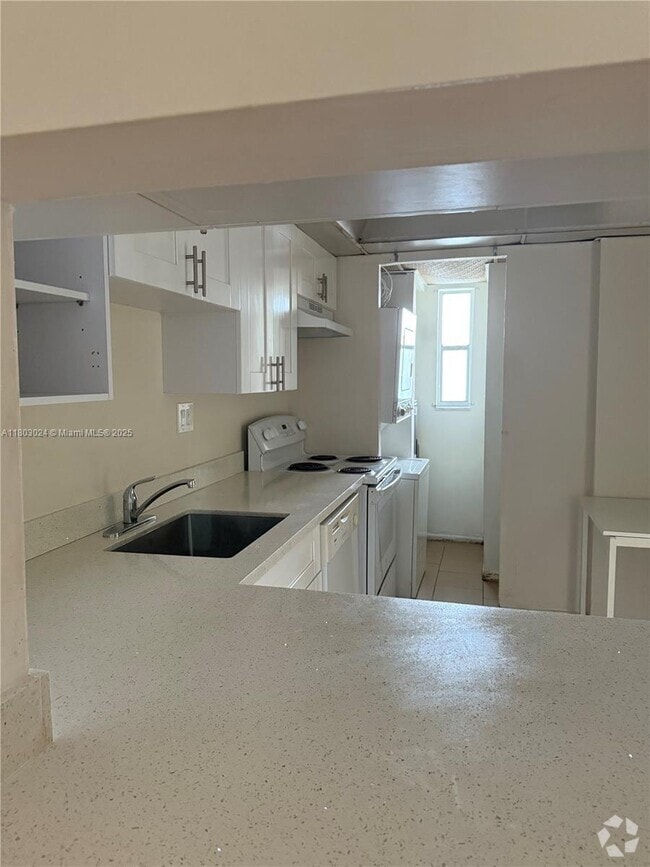 Building Photo - 7960 N Colony Cir Unit 108 Rental