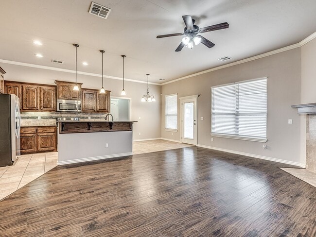 Photo - 3 Bedroom + Study + 3 car garage home located in the heart of Edmond!