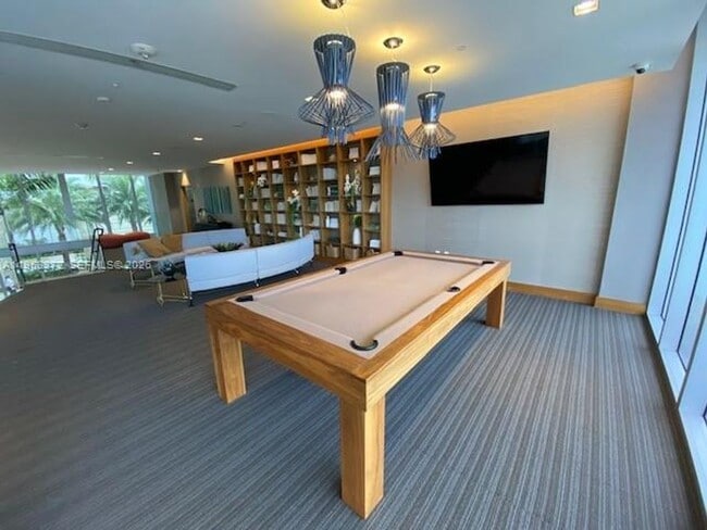 Photo - 16385 Biscayne Blvd