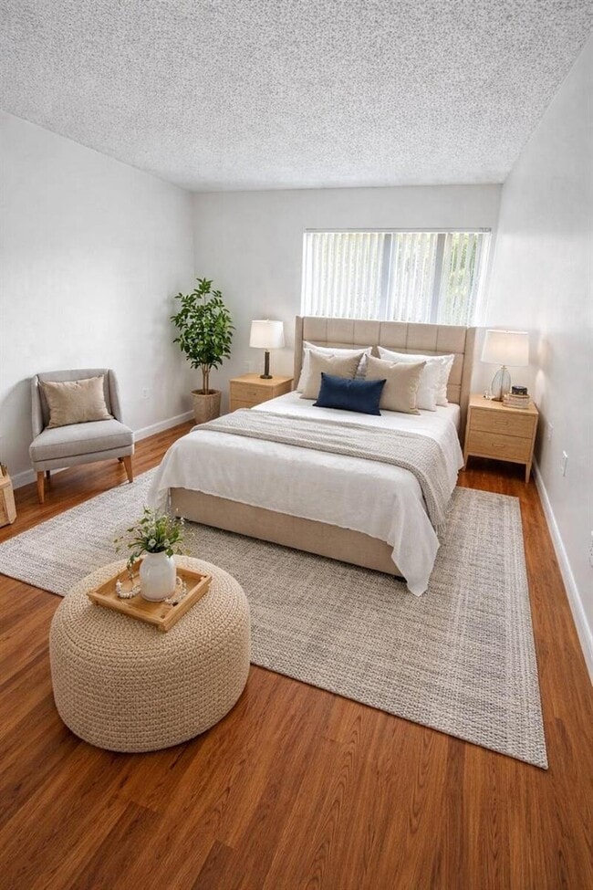 Photo - 721 N Pine Island Rd Unidad 207