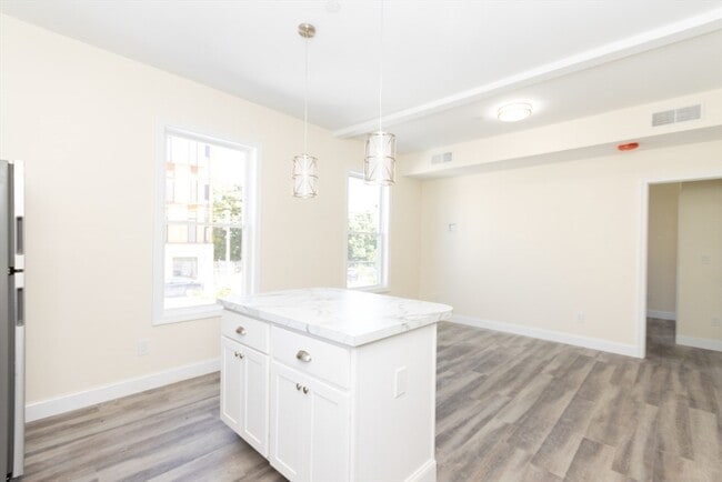 Photo - 2 French Terrace Unit 2