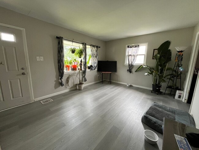 Photo - A newly remodeled 2-bedroom, 1-bathroom ranch home with central air and gas heat in a fantastic l...