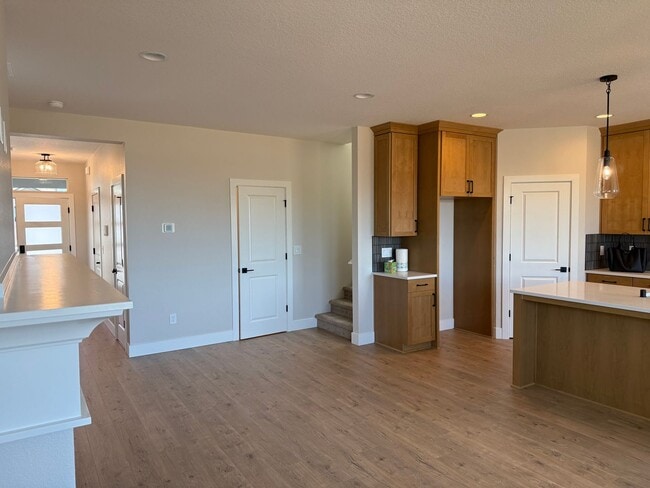 Photo - Beautiful Ridgefield Home with Modern Finishes, Spacious Layout, Attached Garage, and Convenient ...
