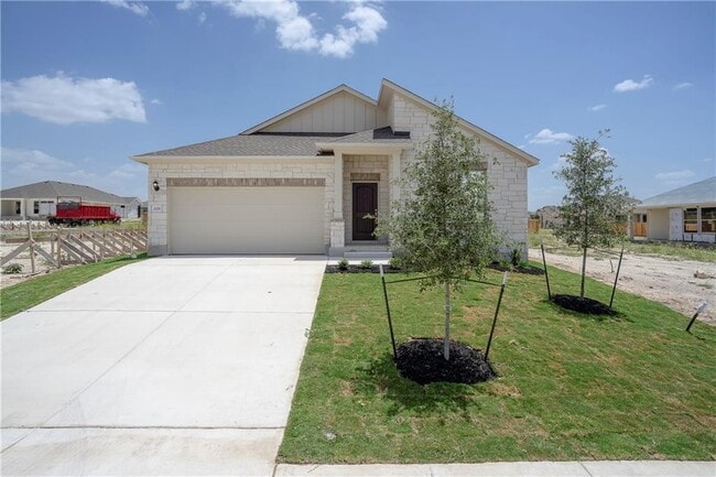 Building Photo - 220 Tanda Ln