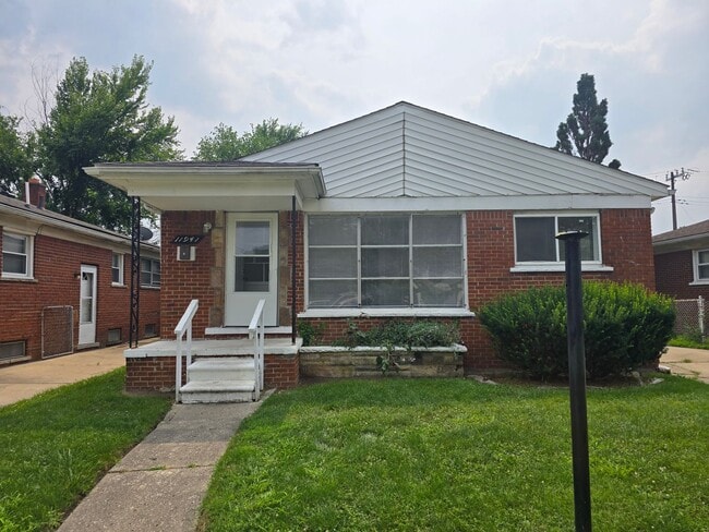 Building Photo - 11941 Miami St Rental