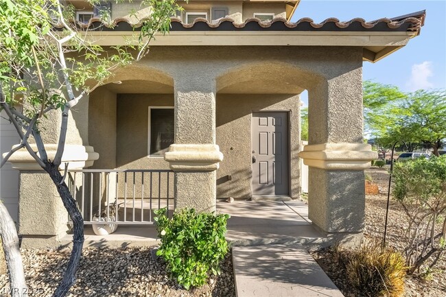 Photo - 1160 Blue Magenta Ave