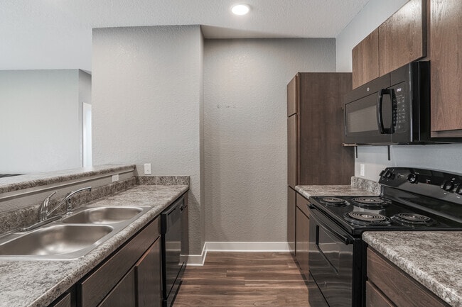 4 BR, 2 BA - Kitchen - Eight Thirty Water Tower