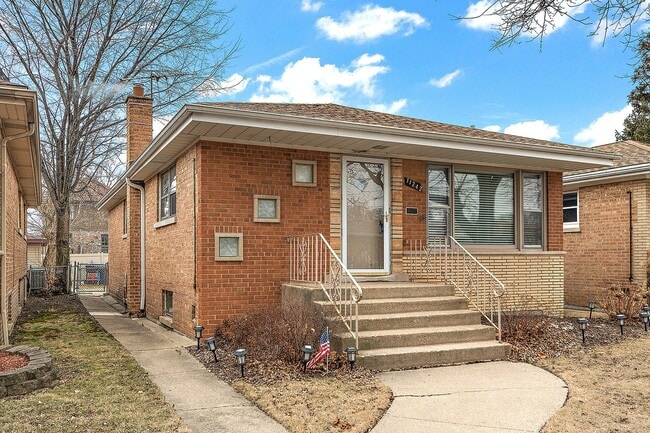 Photo - 11242 S Whipple St