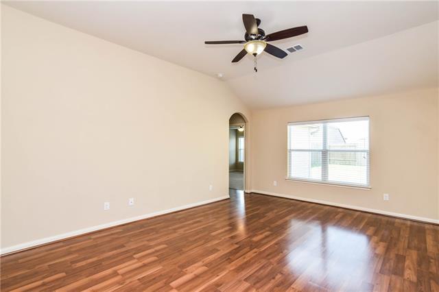 Photo - 216 Mill St