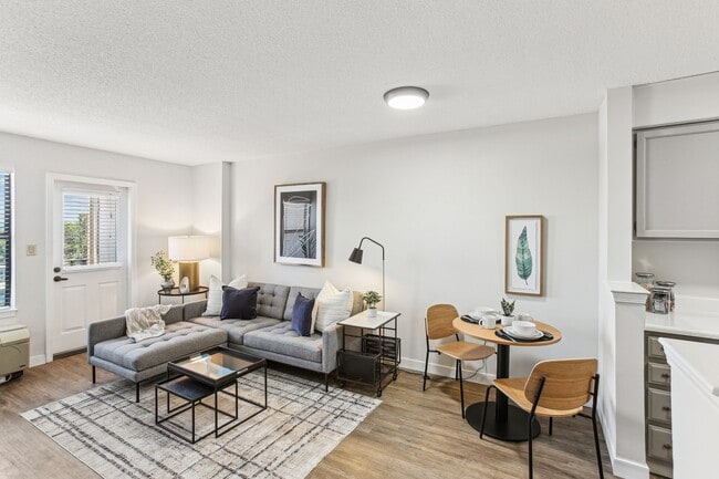 Living and Dining Area - 200 Webster