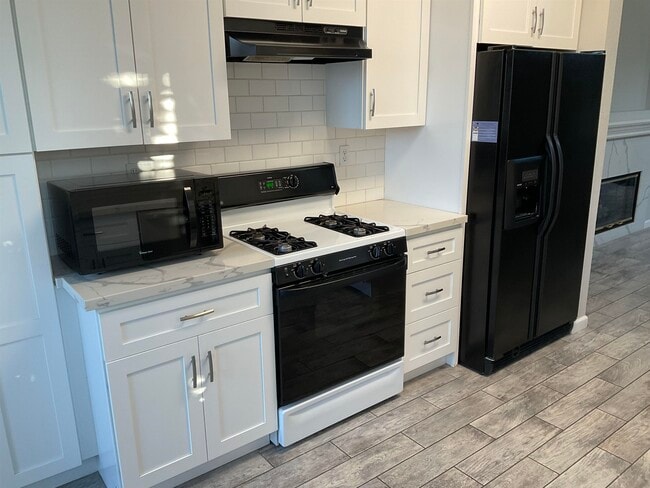 Photo - 1791 Kent Dr