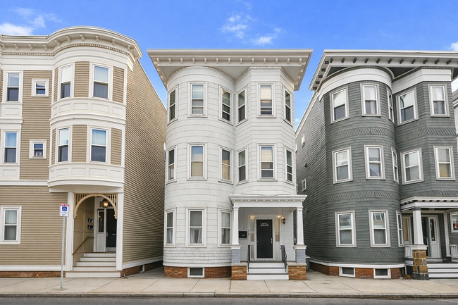 Photo - 910 E 4th St Unit 2