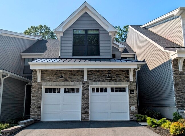Photo - 106 Swenson St