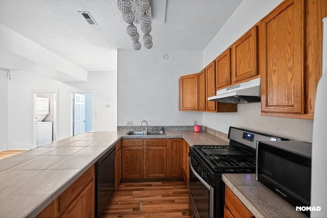 Photo - 2500 Eaton St